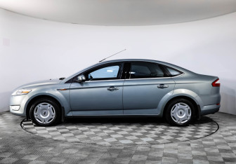Подержанный автомобиль Ford Mondeo Sedan 2007 года (8 фото)