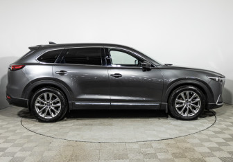 Подержанный автомобиль Mazda CX-9 2018 года (4 фото)