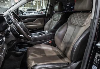 Подержанный автомобиль Hyundai Santa Fe 2021 года (14 фото)