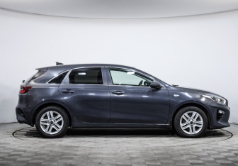Подержанный автомобиль Kia Ceed Hatchback 2018 года (4 фото)