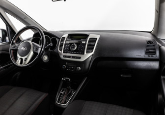 Подержанный автомобиль Kia Venga 2016 года (9 фото)