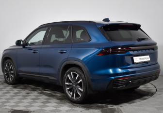 Подержанный автомобиль Geely Monjaro 2023 года (7 фото)