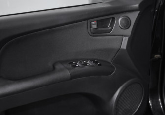 Подержанный автомобиль Kia Sportage 2009 года (16 фото)