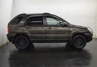 Подержанный автомобиль Kia Sportage 2006 года (4 фото)