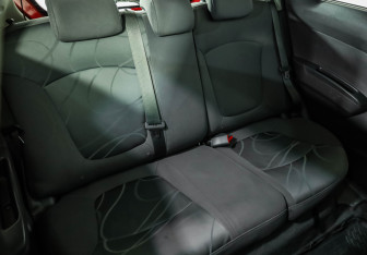 Подержанный автомобиль Chevrolet Spark 2012 года (14 фото)