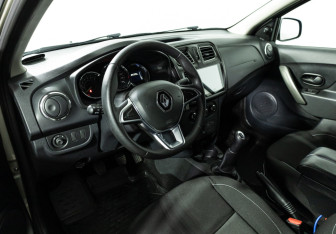 Подержанный автомобиль Renault Logan Sedan 2020 года (11 фото)