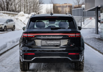 Подержанный автомобиль Geely Monjaro 2025 года (6 фото)