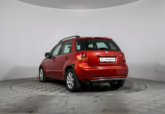 Подержанный автомобиль Suzuki SX4 Hatchback 2006 года (7 фото)