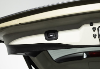 Подержанный автомобиль Nissan X-Trail 2017 года (19 фото)