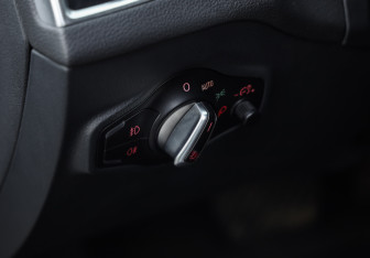 Подержанный автомобиль Audi Q5 2013 года (19 фото)