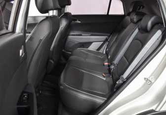 Подержанный автомобиль Hyundai Creta 2019 года (11 фото)