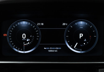 Подержанный автомобиль Land Rover Range Rover Sport 2017 года (12 фото)