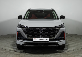 Подержанный автомобиль Changan UNI-S 2024 года (2 фото)