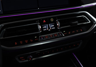 Подержанный автомобиль BMW X7 2020 года (30 фото)