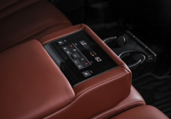 Подержанный автомобиль Lexus LX 2019 года (32 фото)