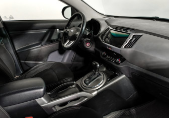 Подержанный автомобиль Kia Sportage 2015 года (13 фото)