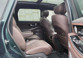 Подержанный автомобиль Exeed VX 2023 года (14 фото)