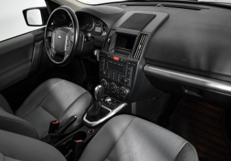 Подержанный автомобиль Land Rover Freelander 2010 года (12 фото)