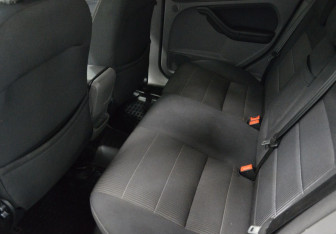 Подержанный автомобиль Ford Focus Sedan 2010 года (11 фото)
