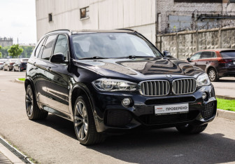 Подержанный автомобиль BMW X5 2016 года (5 фото)