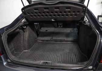 Подержанный автомобиль Skoda Octavia Liftback 2011 года (21 фото)