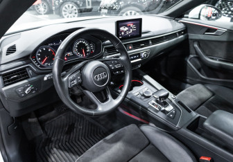 Подержанный автомобиль Audi A5 Liftback 2019 года (15 фото)