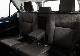 Подержанный автомобиль Toyota Fortuner 2018 года (22 фото)