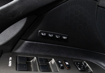 Подержанный автомобиль Lexus IS Sedan 2008 года (20 фото)