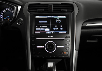 Подержанный автомобиль Ford Mondeo Sedan 2016 года (16 фото)