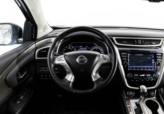 Подержанный автомобиль Nissan Murano Suv 2018 года (11 фото)