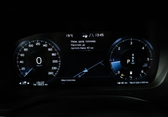 Подержанный автомобиль Volvo XC60 2019 года (12 фото)