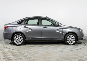 Подержанный автомобиль LADA (ВАЗ) Vesta Sedan 2020 года (4 фото)