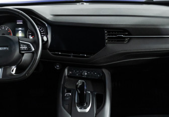 Подержанный автомобиль Haval F7 2022 года (14 фото)