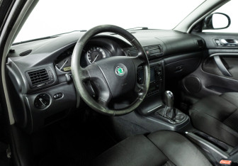 Подержанный автомобиль Skoda Superb Sedan 2007 года (11 фото)