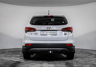 Подержанный автомобиль Hyundai Santa Fe 2012 года (6 фото)