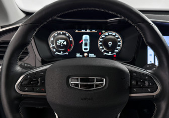 Подержанный автомобиль Geely Tugella 2023 года (18 фото)