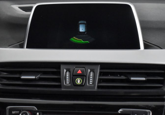 Подержанный автомобиль BMW X1 2017 года (18 фото)