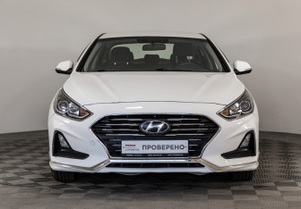 Подержанный автомобиль Hyundai Sonata 2019 года (2 фото)