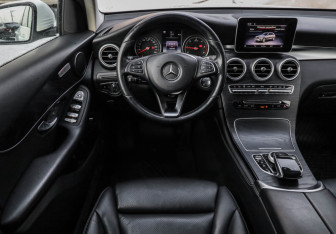 Подержанный автомобиль Mercedes-Benz GLC Coupe 2019 года (12 фото)