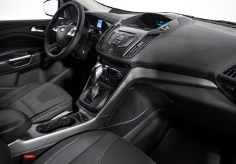 Подержанный автомобиль Ford Kuga 2013 года (13 фото)