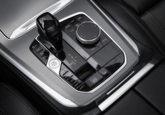 Подержанный автомобиль BMW X5 2020 года (26 фото)
