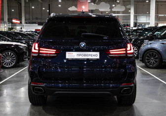 Подержанный автомобиль BMW X5 2017 года (8 фото)