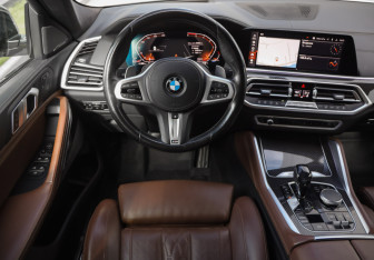 Подержанный автомобиль BMW X6 2020 года (15 фото)