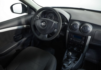Подержанный автомобиль Nissan Almera Sedan 2014 года (8 фото)