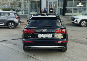 Подержанный автомобиль Audi Q5 2017 года (5 фото)