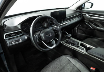 Подержанный автомобиль Geely Emgrand 2023 года (11 фото)