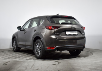 Подержанный автомобиль Mazda CX-5 2018 года (7 фото)
