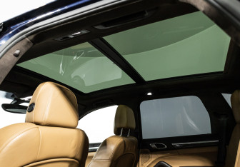 Подержанный автомобиль Porsche Cayenne 2011 года (24 фото)