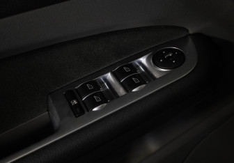 Подержанный автомобиль Ford Focus Sedan 2009 года (16 фото)