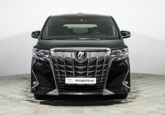 Подержанный автомобиль Toyota Alphard 2019 года (2 фото)